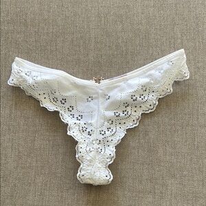 Savage X Fenty White Lace Cheeky Panty